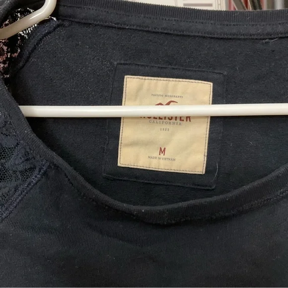 3x$20
Hollister shirt size medium blue - Picture 8 of 13